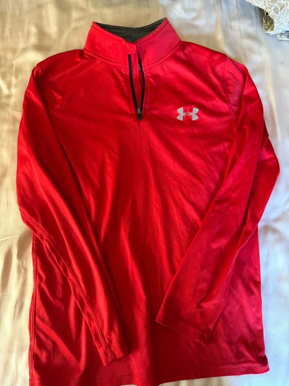 Under Armour Red quarter zip Shirt size large